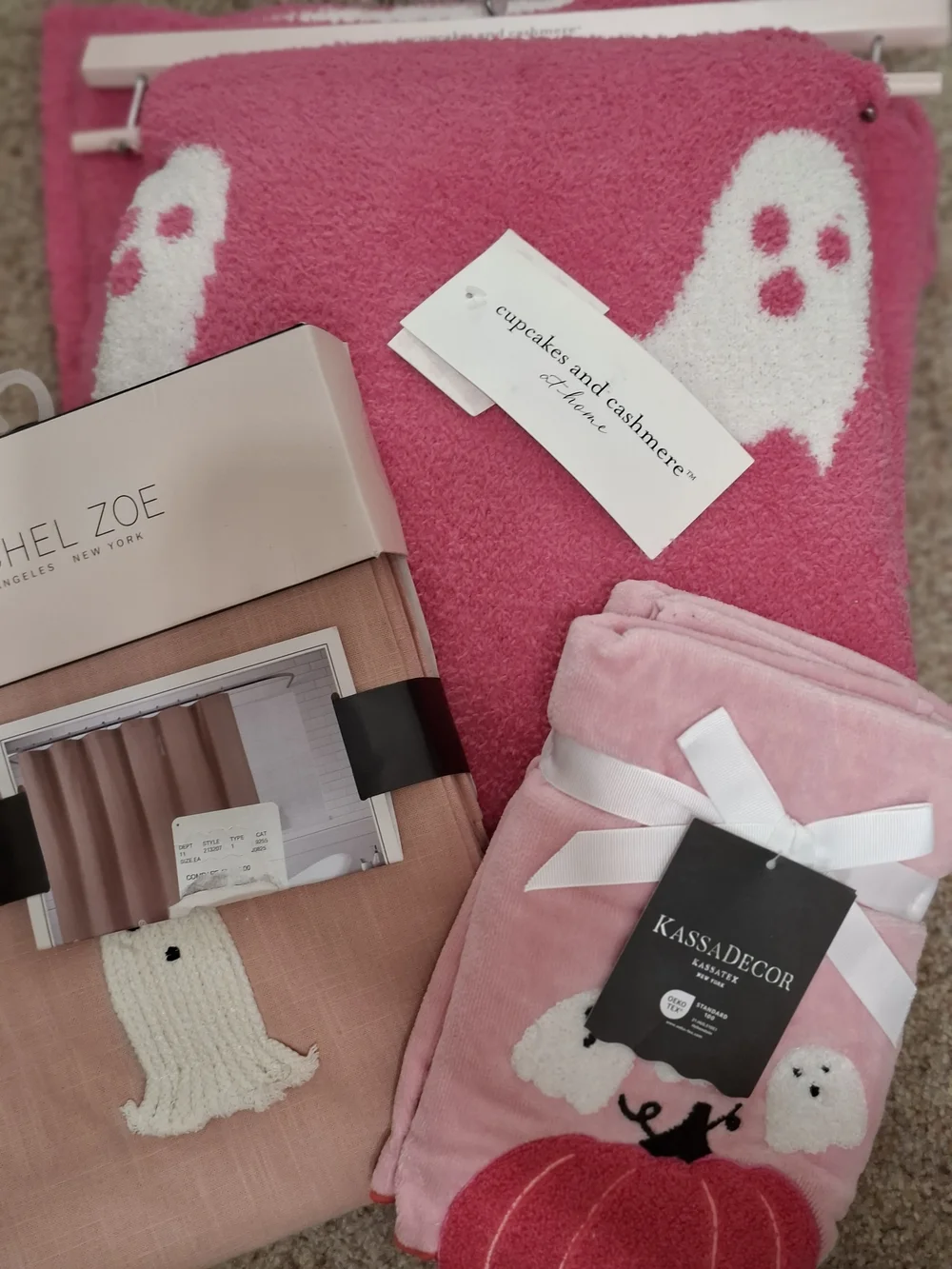 Pink Ghost Plush Throw Blanket, Ghost shower Curtain and 2 Hand Towels